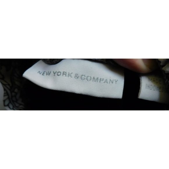 New York & Company Tiered Faerie Top - Picture 6 of 11